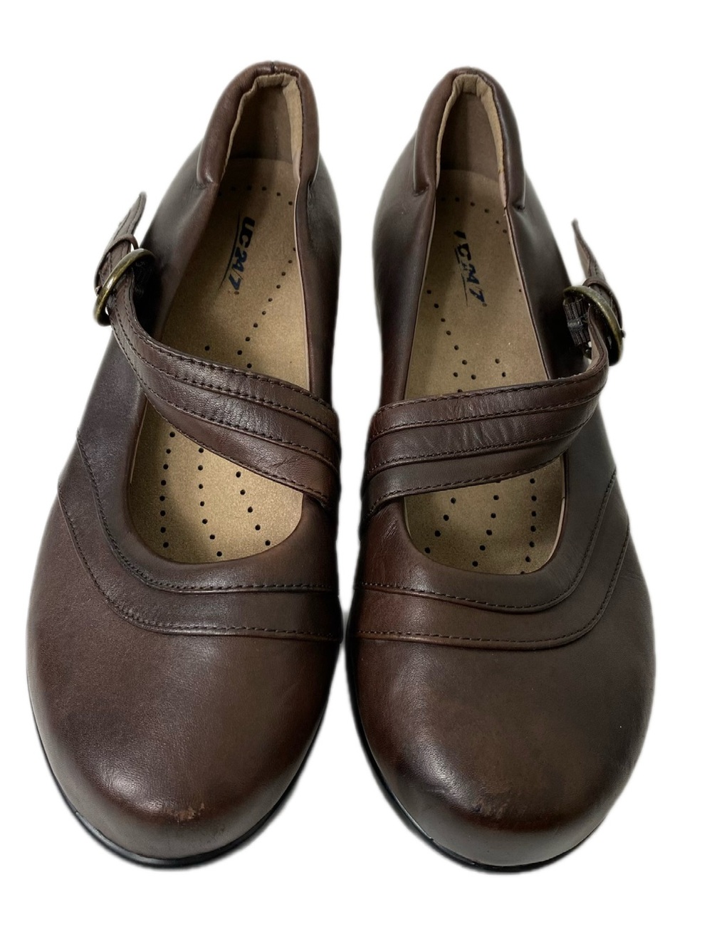 UC 24/7 Brown Leather Mary Jane Comfort Flats Adjustable Strap Size 9